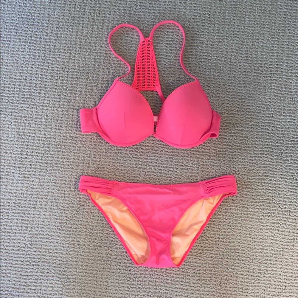 Victoria’s Secret bikini